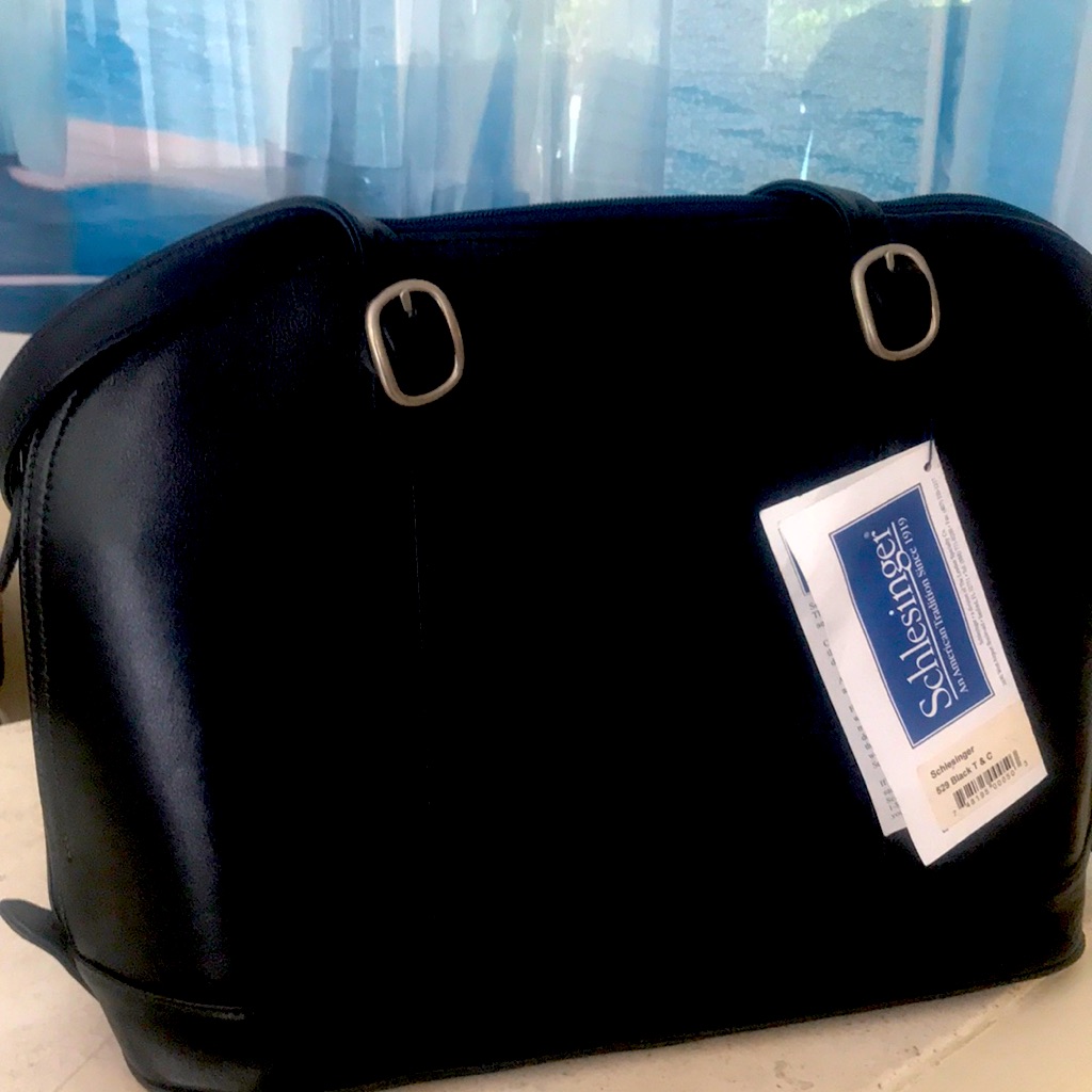 Schlesinger Town  Country Purse Brand New